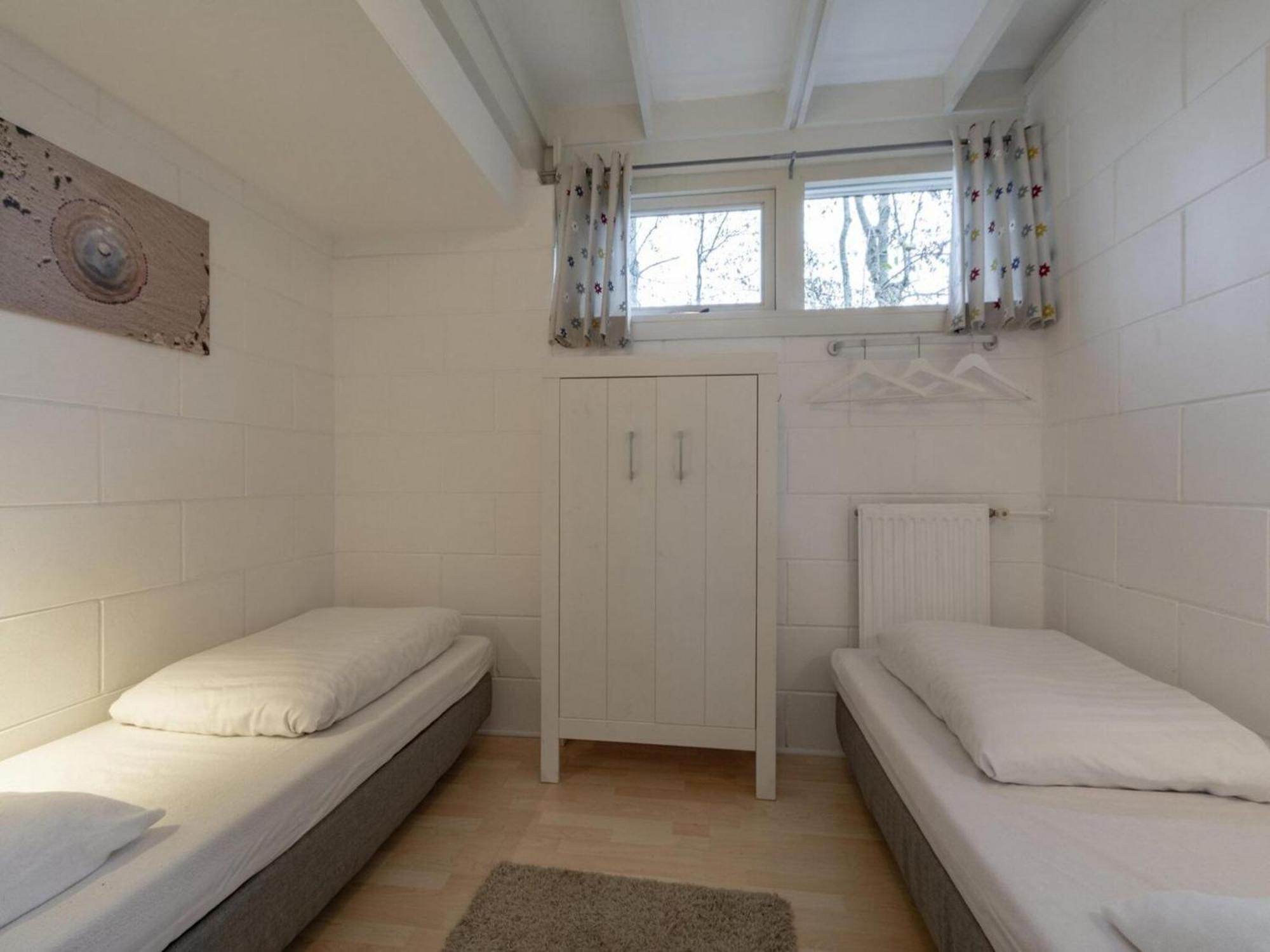 Attractive Holiday Home Close To Beach Sint Maartensvlotbrug Exterior photo
